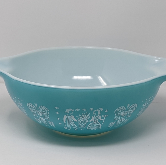 Pyrex Other - Pyrex Turquoise Cinderella Bowl 444 4qt Large